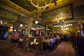 McMenamins Grand Lodge