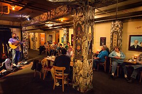 McMenamins Grand Lodge