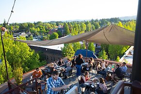 McMenamins Hotel Oregon