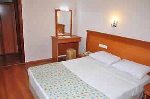 Çınar Family Suite Hotel