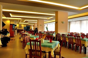 Çınar Family Suite Hotel