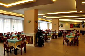 Çınar Family Suite Hotel