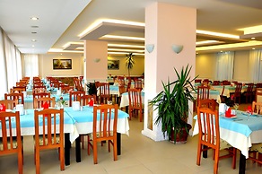 Çınar Family Suite Hotel