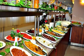 Çınar Family Suite Hotel