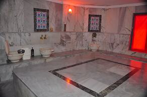 Çınar Family Suite Hotel