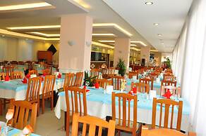 Çınar Family Suite Hotel