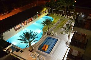 Çınar Family Suite Hotel