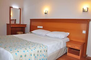 Çınar Family Suite Hotel