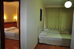 Çınar Family Suite Hotel
