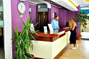 Çınar Family Suite Hotel