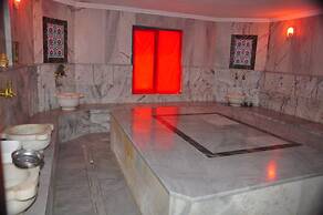 Çınar Family Suite Hotel