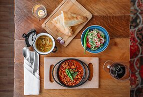 Urban Boutique Hotel