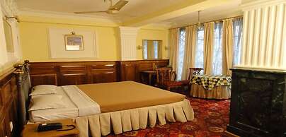 The New Castle Hotel