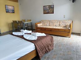 AMARANTHOS SKIATHOS VIEW