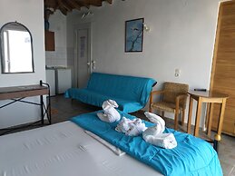 AMARANTHOS SKIATHOS VIEW