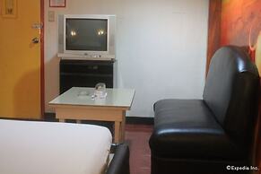 Halina Drive Inn Hotel - Pasay