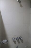 Halina Drive Inn Hotels - Sta Mesa