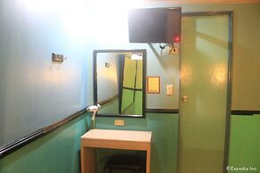 Halina Drive Inn Hotels - Sta Mesa