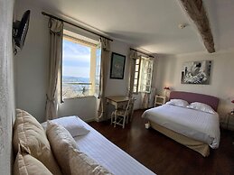 Hôtel La Bellaudière