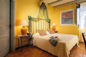 Marulivo Hotel