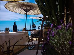 Marulivo Hotel