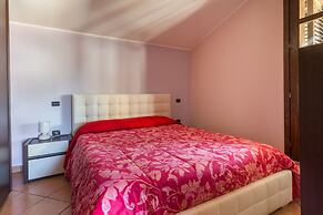 ANAELEHOUSEAPARTMENTS L.T.B.