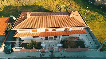 ANAELEHOUSEAPARTMENTS L.T.B.