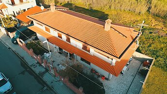 ANAELEHOUSEAPARTMENTS L.T.B.