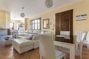 ANAELEHOUSEAPARTMENTS L.T.B.