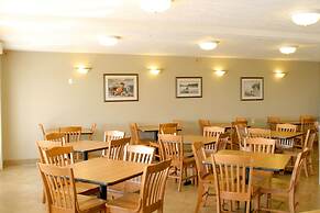 Auberge Bouctouche Inn & Suites