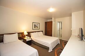 Trevi Hotel & Business