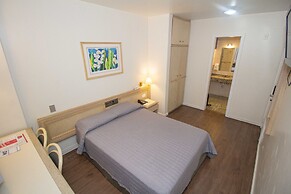 Trevi Hotel & Business