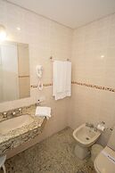 Trevi Hotel & Business