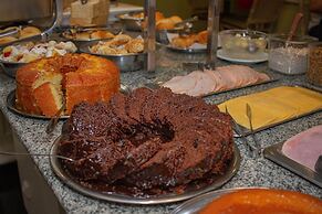 Trevi Hotel & Business