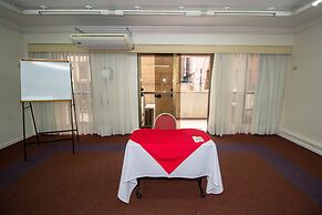 Trevi Hotel & Business