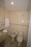 Trevi Hotel & Business