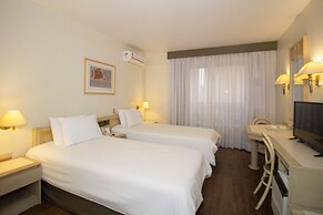 Trevi Hotel & Business