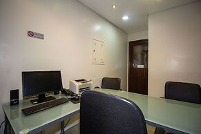 Trevi Hotel & Business