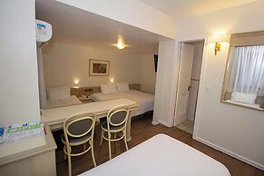 Trevi Hotel & Business