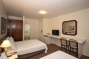 Trevi Hotel & Business