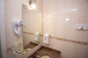 Trevi Hotel & Business