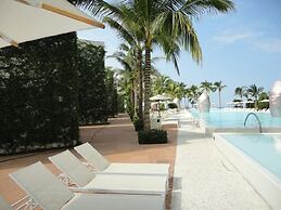 Unlimited Luxury Villas - Icon Vallarta Condo