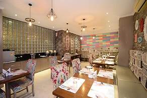 Hotel Yulia - Le Amour Inn