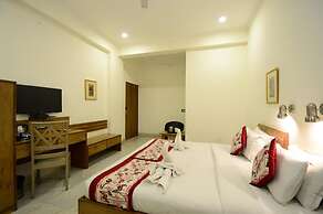 Hotel Yulia - Le Amour Inn