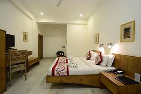 Hotel Yulia - Le Amour Inn