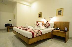 Hotel Yulia - Le Amour Inn