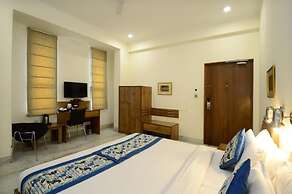 Hotel Yulia - Le Amour Inn