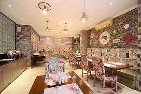 Hotel Yulia - Le Amour Inn