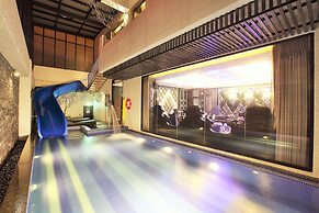 Icloud Luxury Resort & Hotel