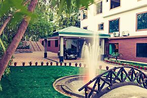The Byke Grassfield Resort With Outdoor Pool, Shyam Nagar